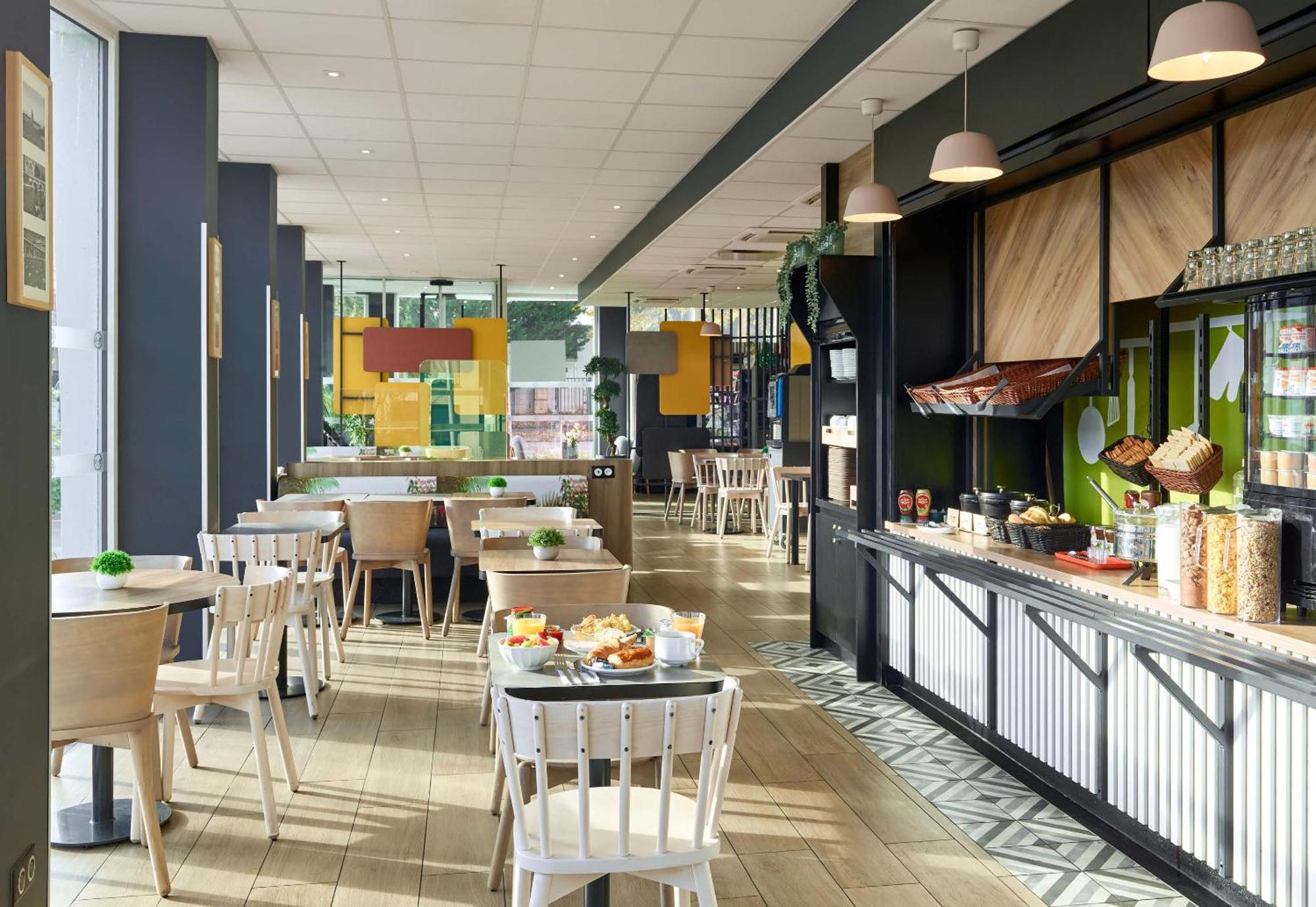 B&B Hotel Massy Gare Tgv Exterior foto